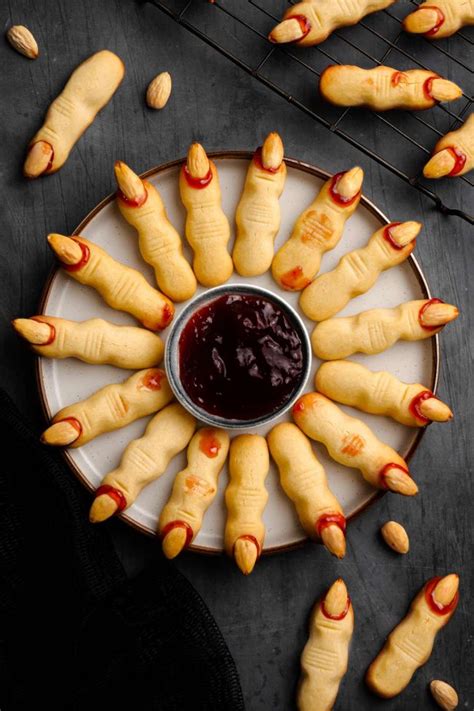 Mock Witch Fingers: A Wickedly Good Halloween Snack